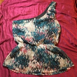 One-Shoulder Abstract print blouse